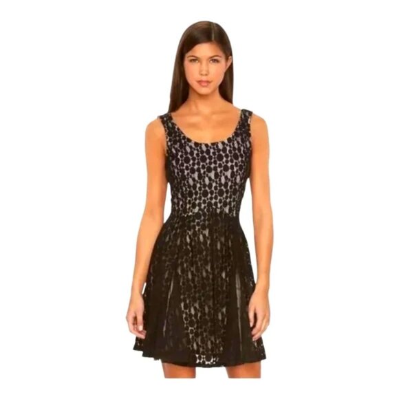 Disney black Minnie Rocks the Dots sleeveless lace lined flare dress Junior L - Picture 2 of 13